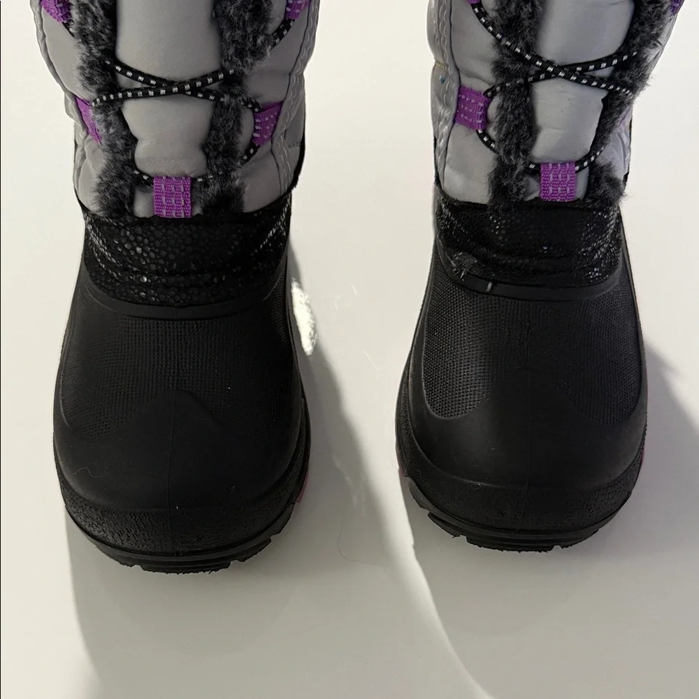Kamik Gray and Black Girls Winter Boots with Purple Accents Size 2